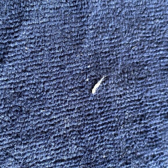 Lacoste 100% Cotton Beach Towel, 35.5" X 70" Blue With Crocodiles Oversized Pool - Picture 5 of 5